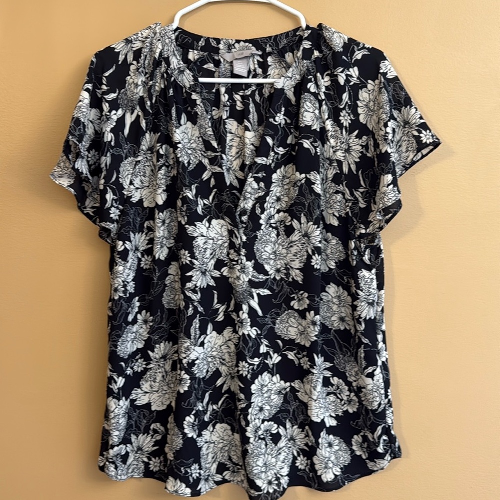 Floral Black and White Women's Top